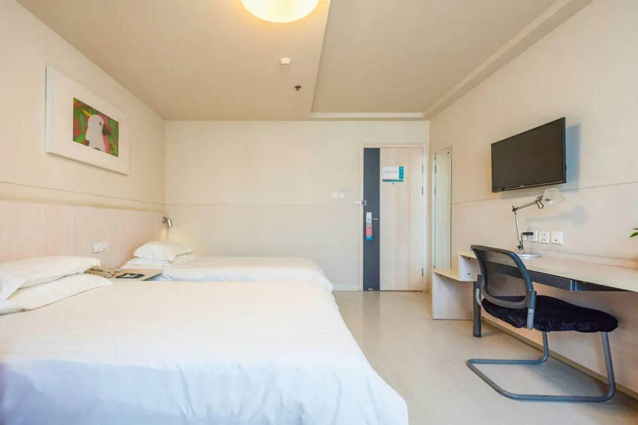 Hanting Express Qingdao South Chongqing Road Екстериор снимка