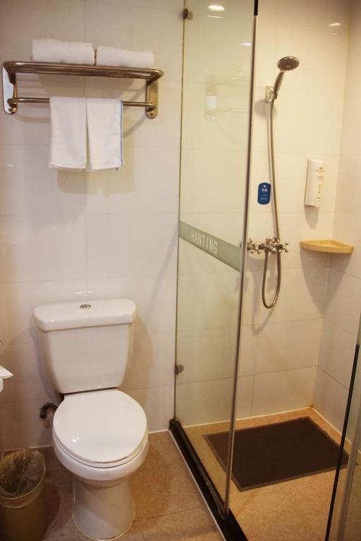 Hanting Express Qingdao South Chongqing Road Стая снимка