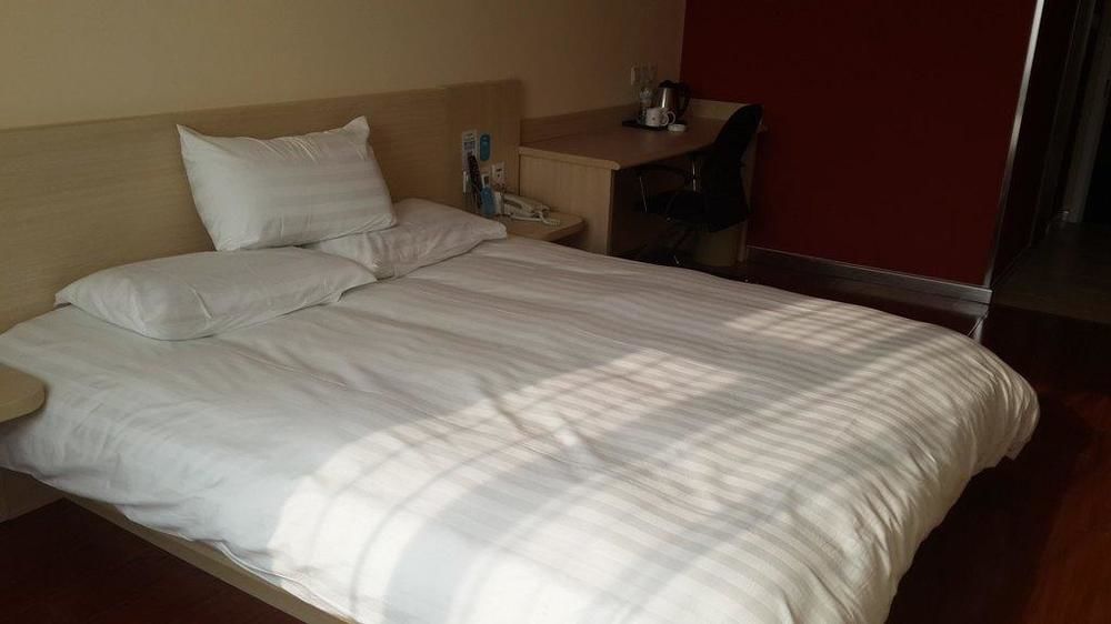Hanting Express Qingdao South Chongqing Road Екстериор снимка