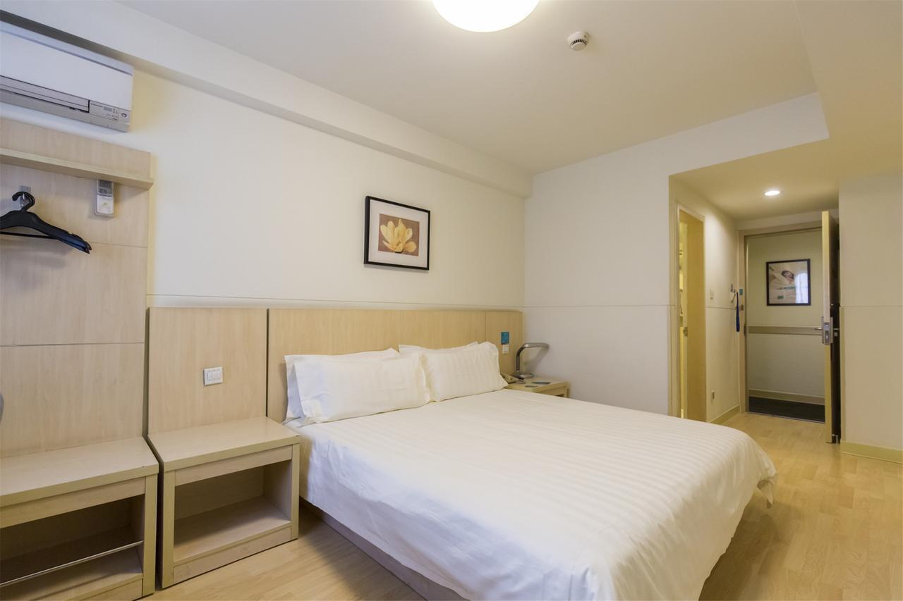 Hanting Express Qingdao South Chongqing Road Екстериор снимка